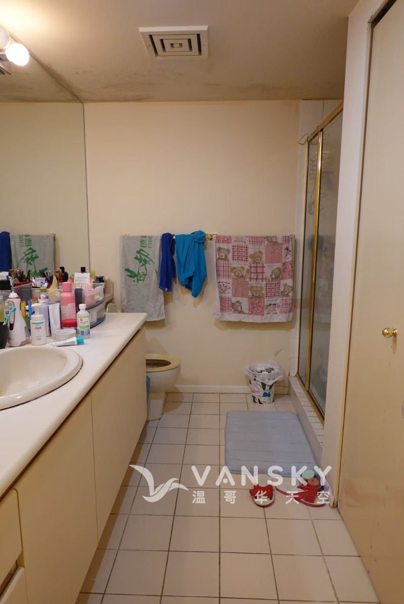 250323090610_The first bathroom..jpg